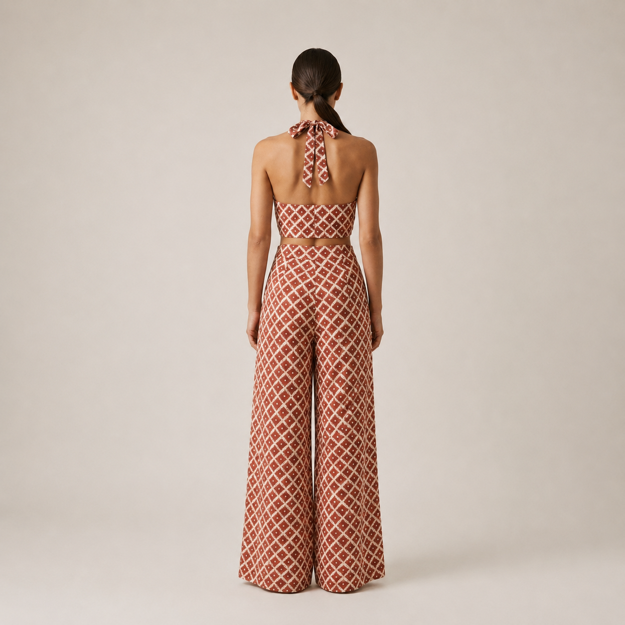 RITA | CONJUNTO ELEGANTE COM DESIGN DE OMBROS DESCOBERTOS PARA MULHER
